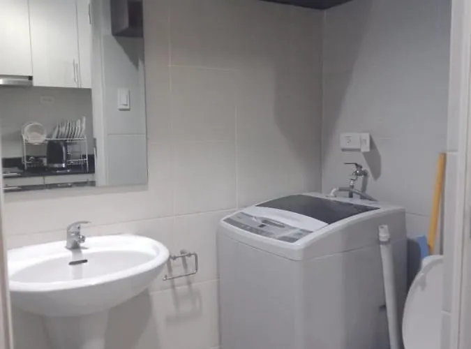 Apartment Jericho's Place At Sea Residences Manila