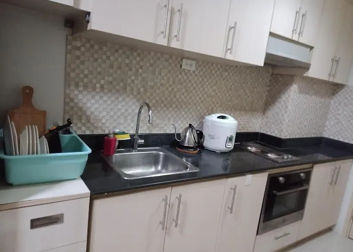 Jericho's Place At Sea Residences * Manila