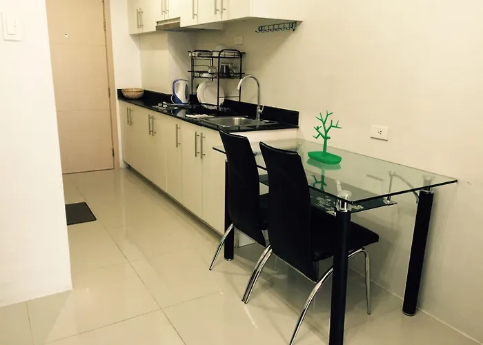 Jericho's Place At Sea Residences Apartment Manila